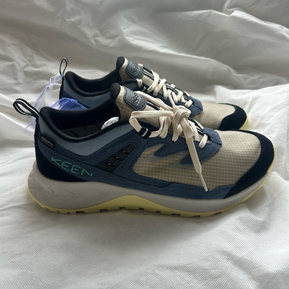 Keen Men's Navy and Beige Sneakers